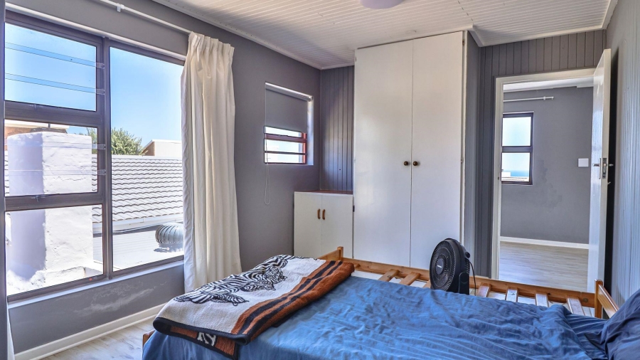 4 Bedroom Property for Sale in De Kelders Western Cape